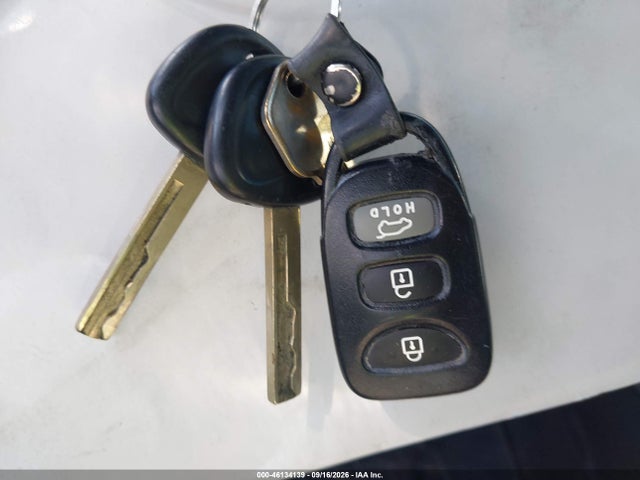 Продажа на аукционе авто 2013 Hyundai Veloster Base W/gray, vin: KMHTC6AD7DU157284, номер лота: 46134139