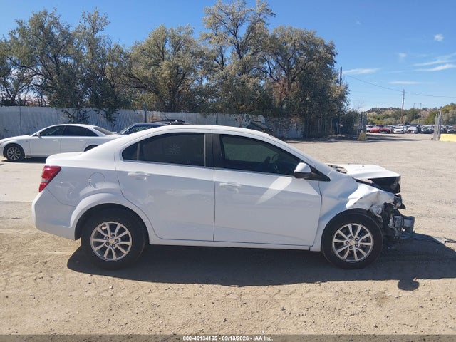 1G1JD5SH0J4105620 Chevrolet Sonic Lt Auto