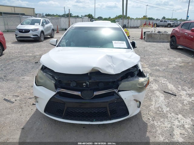 46134283 :رقم المزاد ، 4T1BF1FK0GU185221 vin ، 2016 Toyota Camry Se مزاد بيع