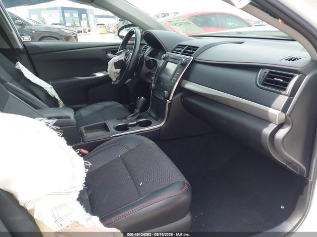 46134283 :رقم المزاد ، 4T1BF1FK0GU185221 vin ، 2016 Toyota Camry Se مزاد بيع