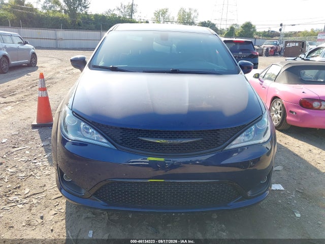 Продажа на аукционе авто 2019 Chrysler Pacifica Touring Plus, vin: 2C4RC1FG5KR742024, номер лота: 46134323