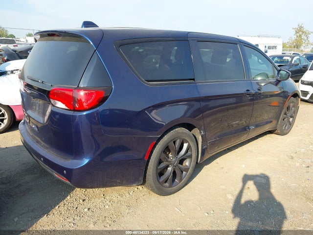 Продажа на аукционе авто 2019 Chrysler Pacifica Touring Plus, vin: 2C4RC1FG5KR742024, номер лота: 46134323