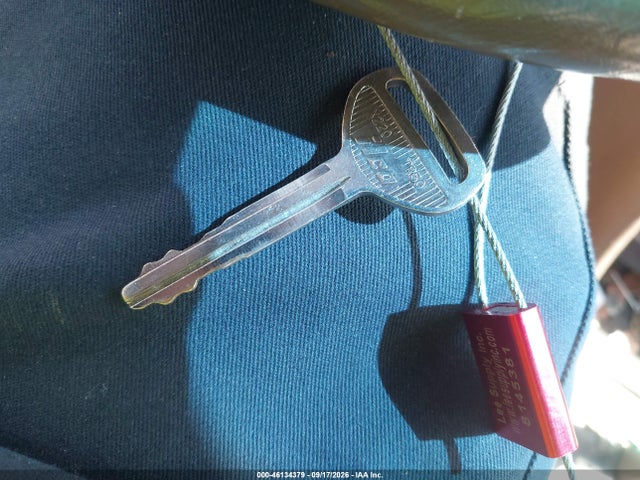 46134379 :رقم المزاد ، 4T1BF28K0YU945345 vin ، 2000 Toyota Camry Le V6 مزاد بيع