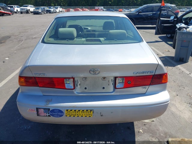 46134379 :رقم المزاد ، 4T1BF28K0YU945345 vin ، 2000 Toyota Camry Le V6 مزاد بيع