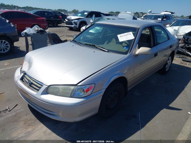 46134379 :رقم المزاد ، 4T1BF28K0YU945345 vin ، 2000 Toyota Camry Le V6 مزاد بيع