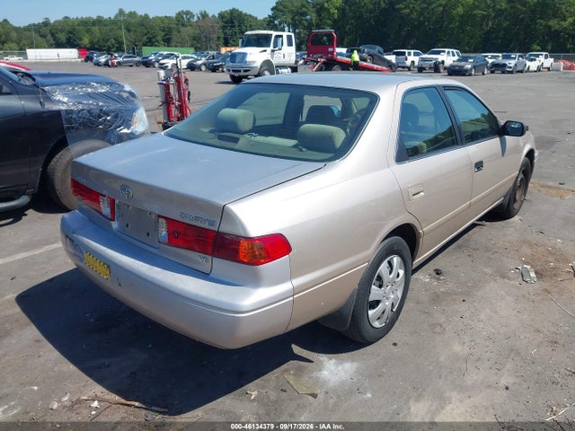 46134379 :رقم المزاد ، 4T1BF28K0YU945345 vin ، 2000 Toyota Camry Le V6 مزاد بيع
