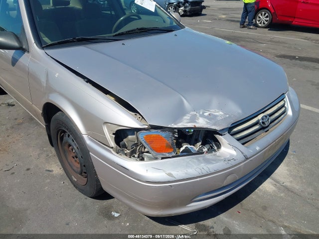 46134379 :رقم المزاد ، 4T1BF28K0YU945345 vin ، 2000 Toyota Camry Le V6 مزاد بيع