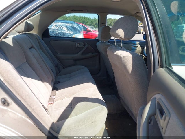 46134379 :رقم المزاد ، 4T1BF28K0YU945345 vin ، 2000 Toyota Camry Le V6 مزاد بيع