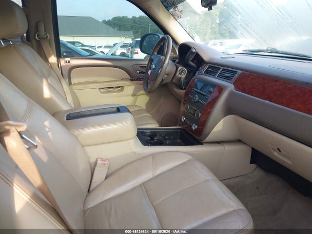 2011 Chevrolet Tahoe Lt მანქანა იყიდება აუქციონზე, vin: 1GNSCBE06BR322166, აუქციონის ნომერი: 46134624