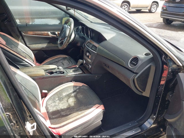 Продажа на аукционе авто 2012 Mercedes-benz C 300 Sport 4matic, vin: WDDGF8BB6CR233199, номер лота: 46134691
