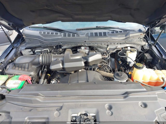 46134749 :رقم المزاد ، 1FTBF2B66HEB44011 vin ، 2017 Ford F-250 Xlt مزاد بيع