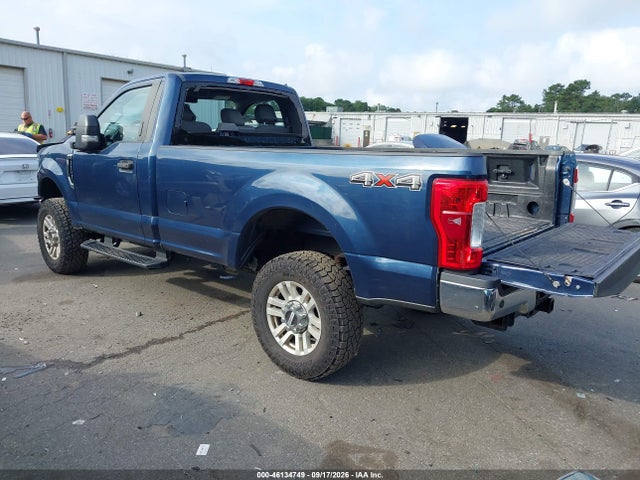 46134749 :رقم المزاد ، 1FTBF2B66HEB44011 vin ، 2017 Ford F-250 Xlt مزاد بيع