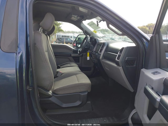 46134749 :رقم المزاد ، 1FTBF2B66HEB44011 vin ، 2017 Ford F-250 Xlt مزاد بيع