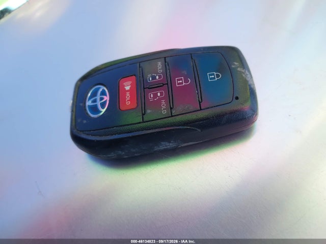 Продажа на аукционе авто 2021 Toyota Sienna Le, vin: 5TDKRKEC7MS004496, номер лота: 46134823