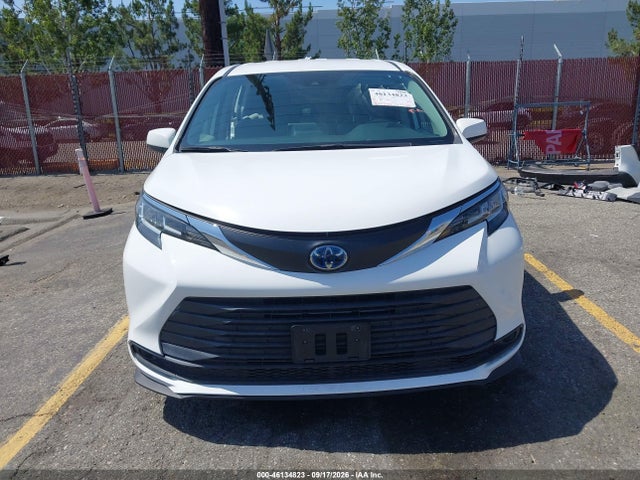 Продажа на аукционе авто 2021 Toyota Sienna Le, vin: 5TDKRKEC7MS004496, номер лота: 46134823