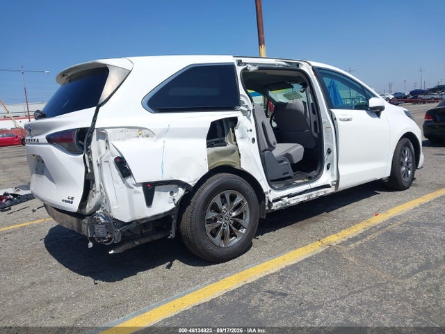 Продажа на аукционе авто 2021 Toyota Sienna Le, vin: 5TDKRKEC7MS004496, номер лота: 46134823