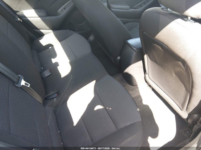 3KPFK4A75JE219830 KIA FORTE LX