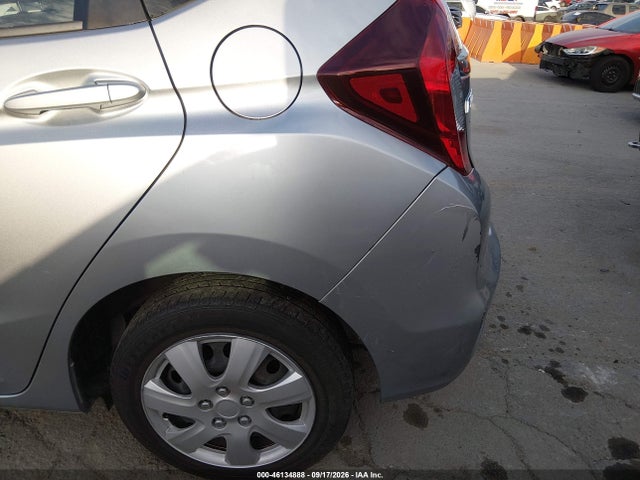 Honda FIT LX 2019 3HGGK5H40KM732451 Image 6