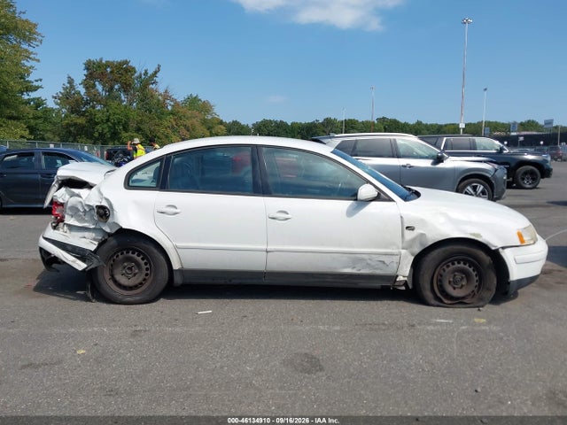 Продажа на аукционе авто 2001 Volkswagen Passat Gls, vin: WVWAC63B11P009651, номер лота: 46134910