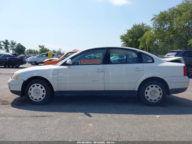 Продажа на аукционе авто 2001 Volkswagen Passat Gls, vin: WVWAC63B11P009651, номер лота: 46134910