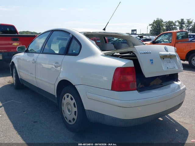 Продажа на аукционе авто 2001 Volkswagen Passat Gls, vin: WVWAC63B11P009651, номер лота: 46134910