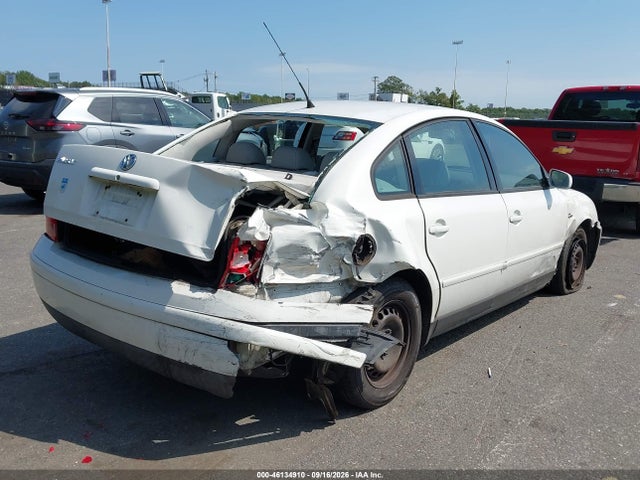 Продажа на аукционе авто 2001 Volkswagen Passat Gls, vin: WVWAC63B11P009651, номер лота: 46134910