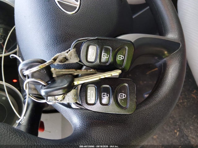 Продаж на аукціоні авто 2013 Hyundai Elantra Gls, vin: KMHDH4AE5DU804624, номер лоту: 46135060