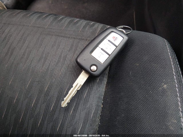 JN8AT2MT1HW138235 Nissan ROGUE S