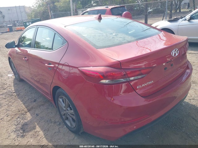 2018 Hyundai Elantra Value Edition მანქანა იყიდება აუქციონზე, vin: 5NPD84LF2JH323729, აუქციონის ნომერი: 46135140