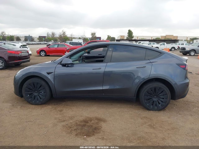 2023 Tesla Model Y Awd/long Range Dual Motor All-wheel Drive მანქანა იყიდება აუქციონზე, vin: 7SAYGAEE8PF842592, აუქციონის ნომერი: 46135143