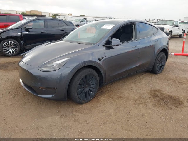 2023 Tesla Model Y Awd/long Range Dual Motor All-wheel Drive მანქანა იყიდება აუქციონზე, vin: 7SAYGAEE8PF842592, აუქციონის ნომერი: 46135143