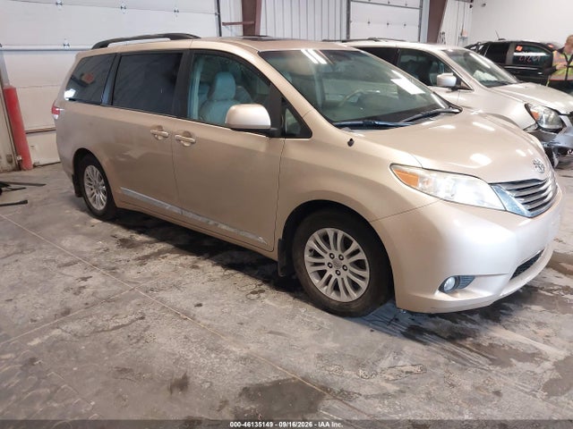 Auction sale of the 2011 Toyota Sienna Xle V6, vin: 5TDYK3DC7BS170391, lot number: 46135149