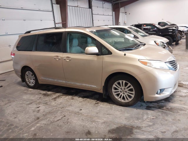 46135149 :رقم المزاد ، 5TDYK3DC7BS170391 vin ، 2011 Toyota Sienna Xle V6 مزاد بيع