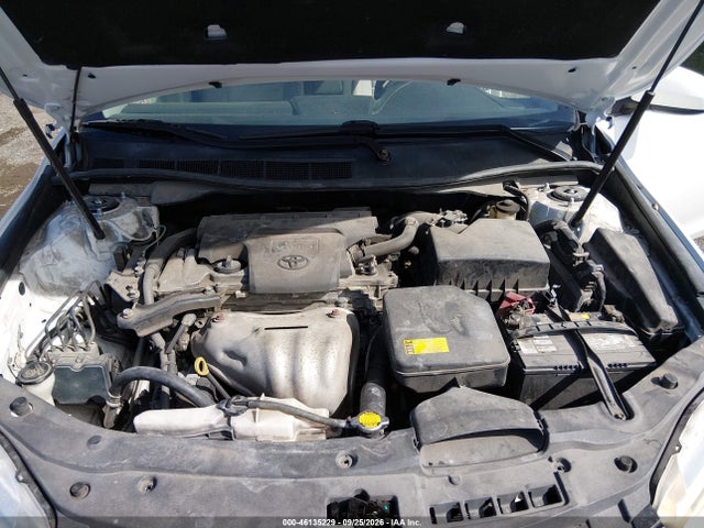 46135229 :رقم المزاد ، 4T1BF1FK8FU947600 vin ، 2015 Toyota Camry Le مزاد بيع