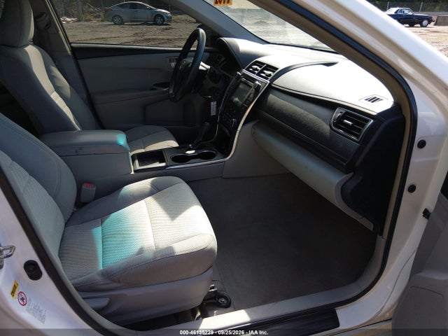 46135229 :رقم المزاد ، 4T1BF1FK8FU947600 vin ، 2015 Toyota Camry Le مزاد بيع