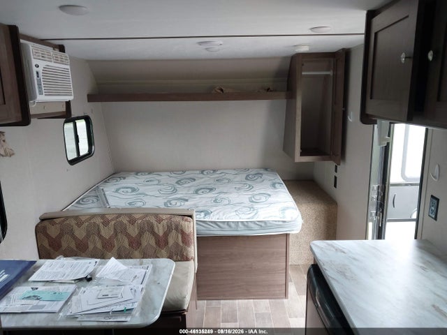 Продажа на аукционе авто 2019 Keystone Hide Out, vin: 4YDT17510KW245558, номер лота: 46135249