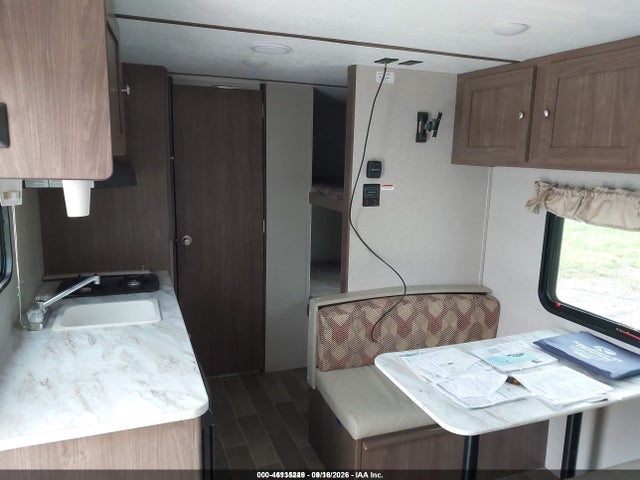 Продажа на аукционе авто 2019 Keystone Hide Out, vin: 4YDT17510KW245558, номер лота: 46135249