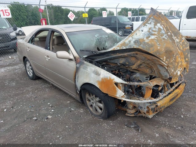 46135297 :رقم المزاد ، 4T1BE30K93U119798 vin ، 2003 Toyota Camry Xle مزاد بيع