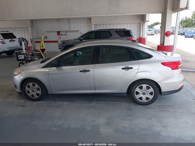 46135371 :رقم المزاد ، 1FADP3E22GL298462 vin ، 2016 Ford Focus S مزاد بيع