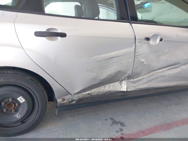 46135371 :رقم المزاد ، 1FADP3E22GL298462 vin ، 2016 Ford Focus S مزاد بيع