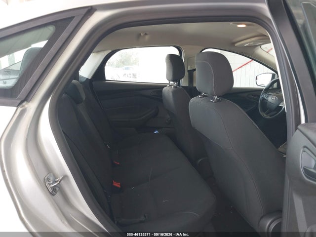 46135371 :رقم المزاد ، 1FADP3E22GL298462 vin ، 2016 Ford Focus S مزاد بيع