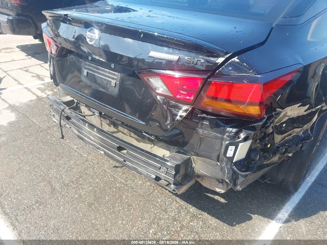 46135428 :رقم المزاد ، 1N4BL4CV9NN410147 vin ، 2022 Nissan Altima Sr Fwd مزاد بيع