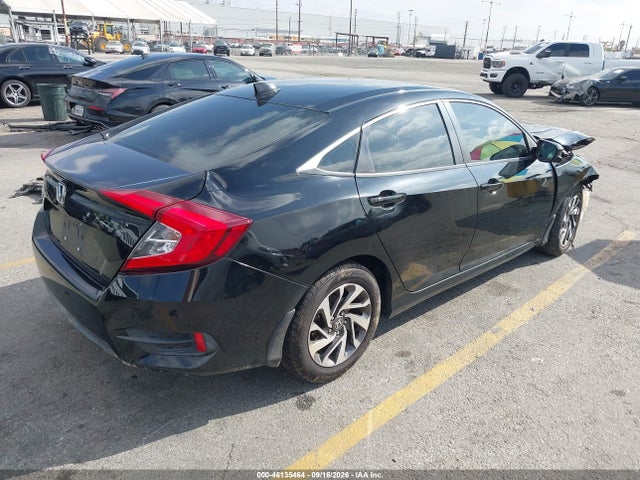 Honda CIVIC EX 2018 2HGFC2F75JH586954 Image 4