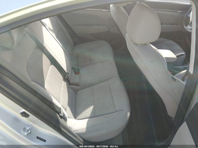 Продажа на аукционе авто 2018 Hyundai Elantra Sel, vin: 5NPD84LF5JH399820, номер лота: 46135620