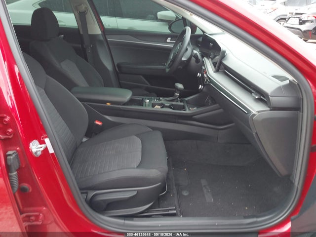 2025 Kia K5 Lxs მანქანა იყიდება აუქციონზე, vin: KNAG24J75S5335270, აუქციონის ნომერი: 46135648