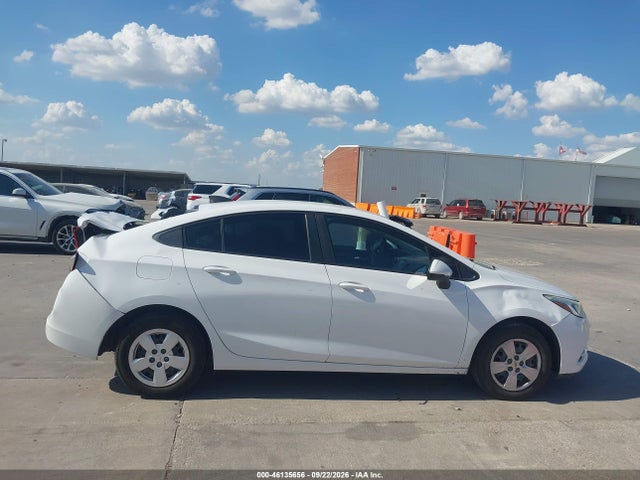 46135656 :رقم المزاد ، 1G1BC5SM9J7222776 vin ، 2018 Chevrolet Cruze Ls Auto مزاد بيع