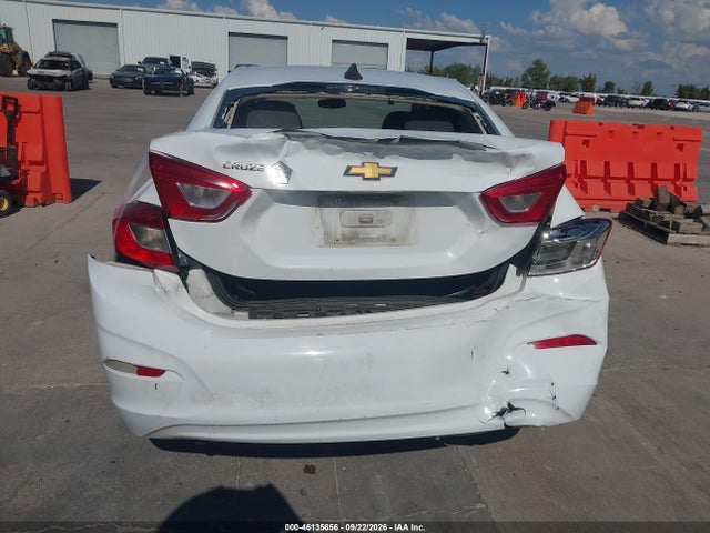 46135656 :رقم المزاد ، 1G1BC5SM9J7222776 vin ، 2018 Chevrolet Cruze Ls Auto مزاد بيع