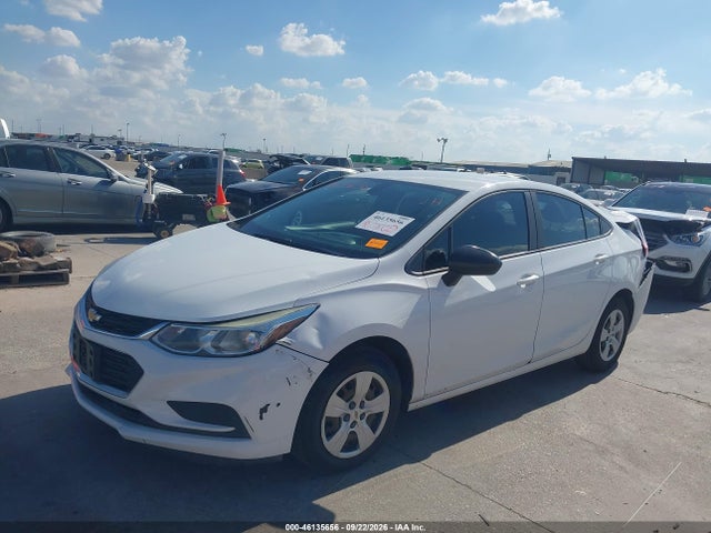 46135656 :رقم المزاد ، 1G1BC5SM9J7222776 vin ، 2018 Chevrolet Cruze Ls Auto مزاد بيع