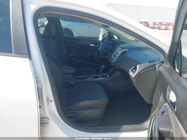 46135656 :رقم المزاد ، 1G1BC5SM9J7222776 vin ، 2018 Chevrolet Cruze Ls Auto مزاد بيع