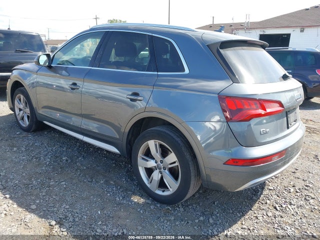 2018 Audi Q5 2.0t Premium/2.0t Tech Premium მანქანა იყიდება აუქციონზე, vin: WA1BNBFY7J2113463, აუქციონის ნომერი: 46135789